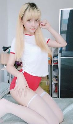 漂亮女保姆