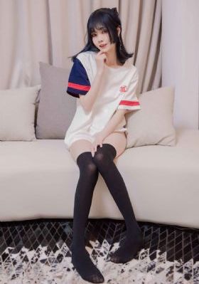 诱人的主妇hd语中字美丽的少妇