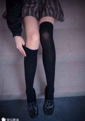 相亲对象是自己的学生动漫