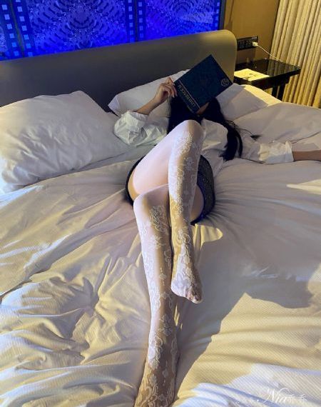 我美艳丰满的妈咪