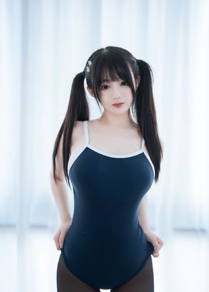 偷玩同学漂亮麻麻张嫣最新集